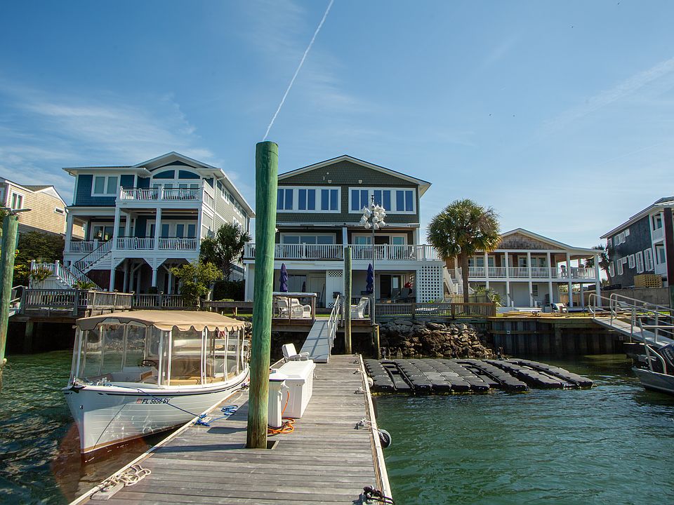 1st image of 464 Causeway Dr #B