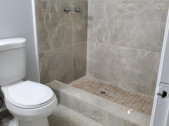 3rd image of 10943 NW 45th St