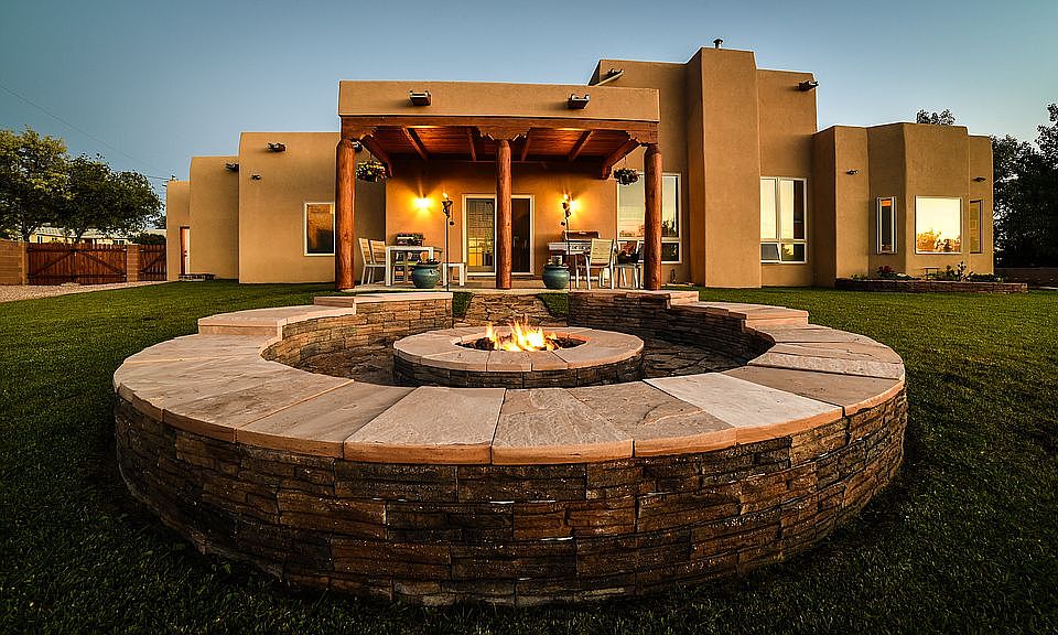 Back fire pit
