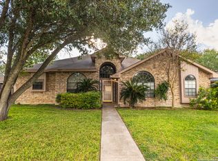 133 Weeping Willow, Uvalde, TX 78801