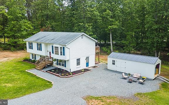 2nd image of 17063 Cinders Ln