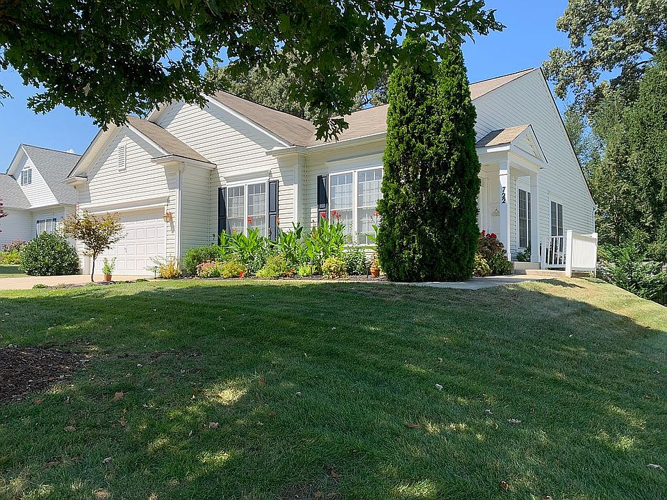 1st image of 722 Darlow Dr