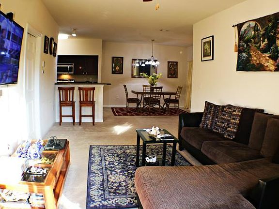 SPACIOUS LIVING AND DINING AREA