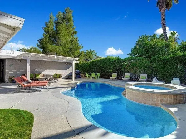 3195 E Via Escuela, Palm Springs, CA 92262