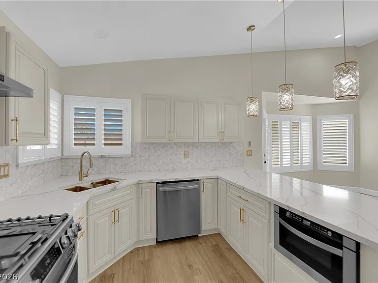 4016 Angel Face St — Photo 13