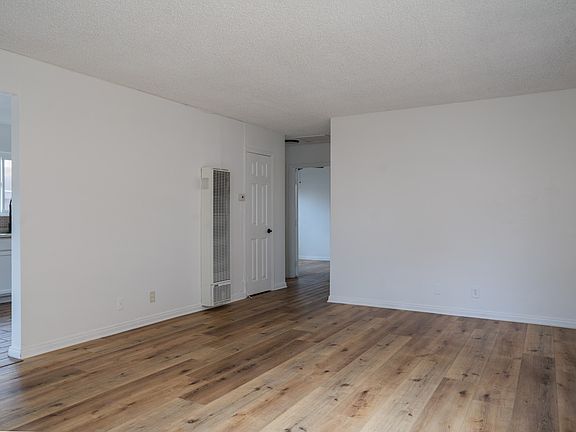 2nd image of 15204 Avis Ave