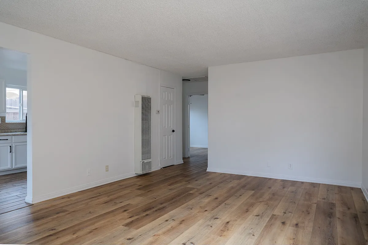 Building Photo - 15204 Avis Ave