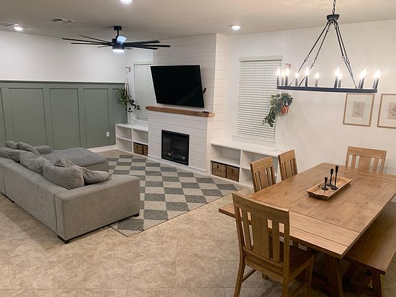 4th image of 3240 Baravaldo Cir