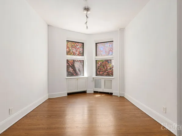 175 Amity Street image 5 of 10