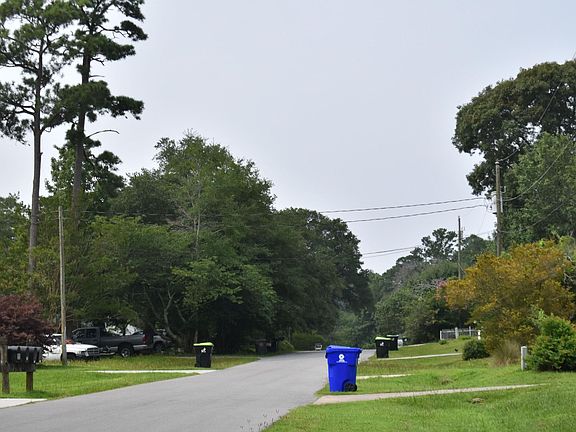 4th image of 109 Balsam Dr