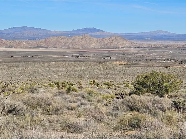 26845 Grandview Rd, Apple Valley, CA 92308