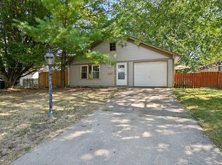 3 Winrock Rd, Montgomery, IL 60538