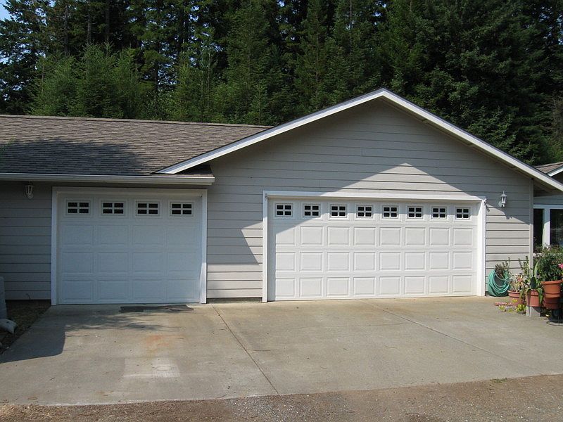 1st image of 140 Hytree Ln