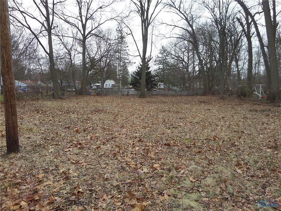 2nd image of 434 Hayes Rd