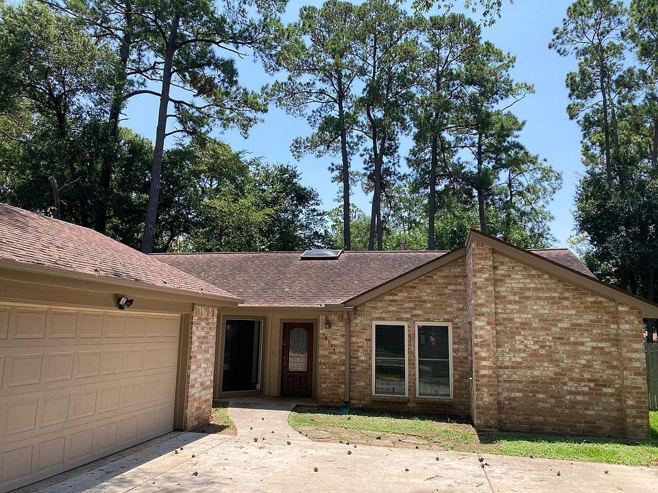 1st image of 15034 Forest Lodge Dr