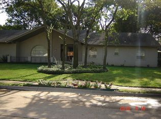 1430 Cherokee Hills Dr, Bartlesville, OK 74006