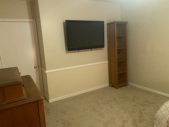 Room comes with TV and dresser opional