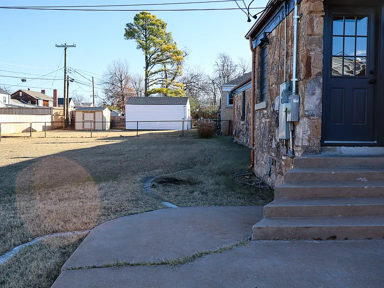 2605 Cummings Dr — Photo 34