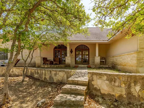 236 Rimrock Cir W, Hunt, TX 78024