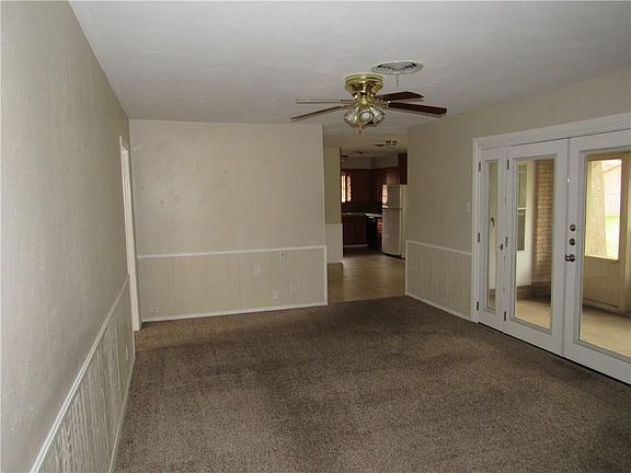 5th image of 720 Woodcrest Dr