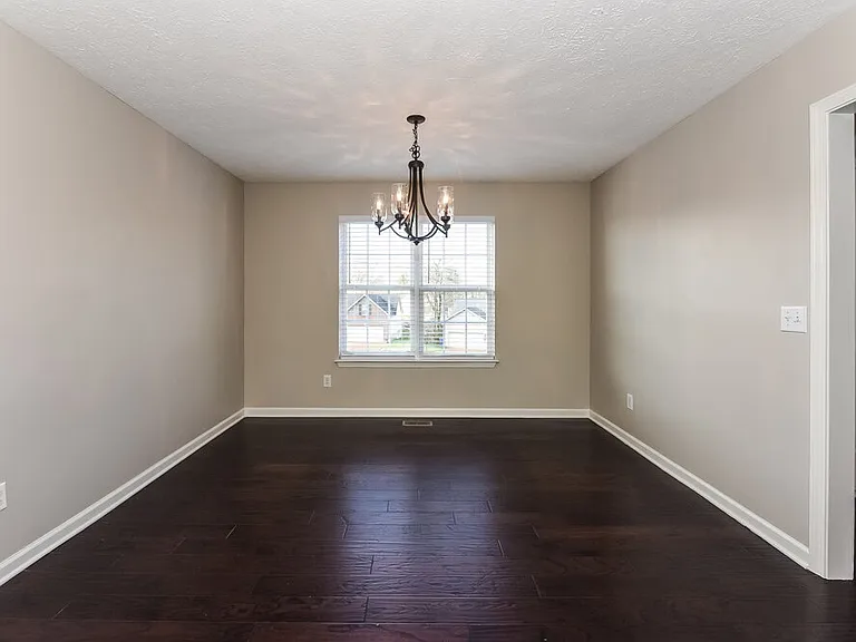 3602 Sussex Ct — Photo 8