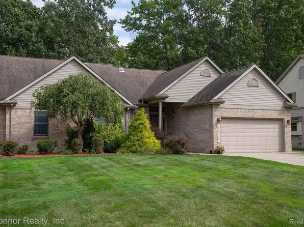 1931 Pug Rd, Saint Clair, MI 48079