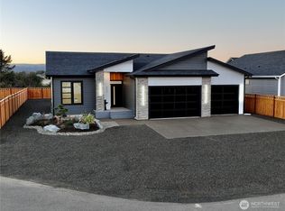 994 Alida Ct SE, Ocean Shores, WA 98569
