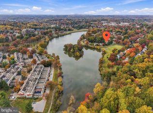 9701 Lookout Pl, Gaithersburg, MD 20886