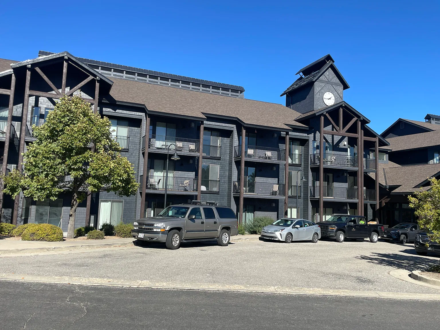 1 bed, 732 sqft, $2,800 — Photo 2