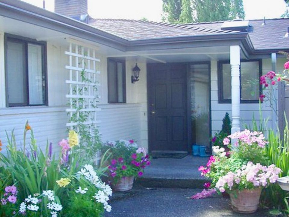 1st image of 1518 123rd Ave SE