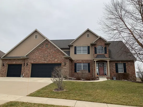 5308 Longfield Rd, Bloomington, IL 61705