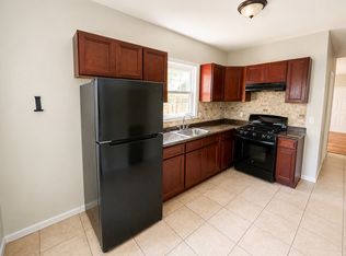 461 14th Ave #1, Newark, NJ 07106