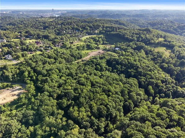 0 Village Dr, Pittsburgh, PA 15215