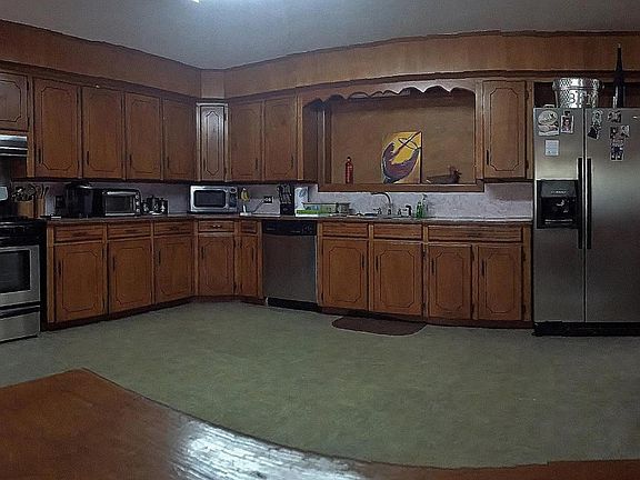 4th image of 801 N Foote