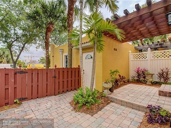 4th image of 707 NW 1st Ave