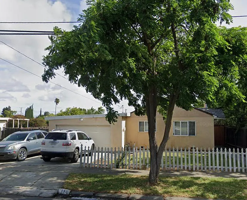132 Alvarado Ave