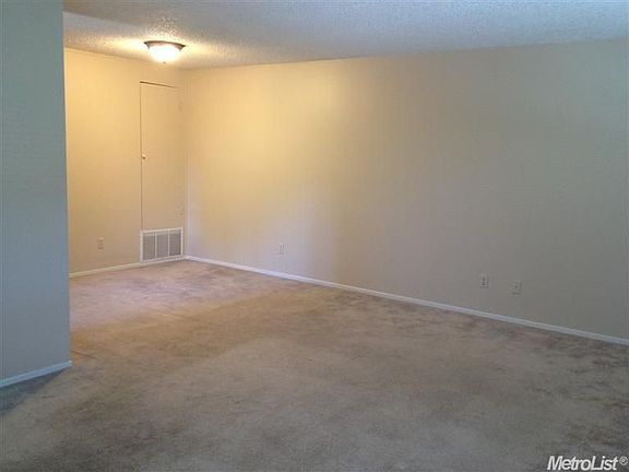 3rd image of 4721 Hayford Way APT 4