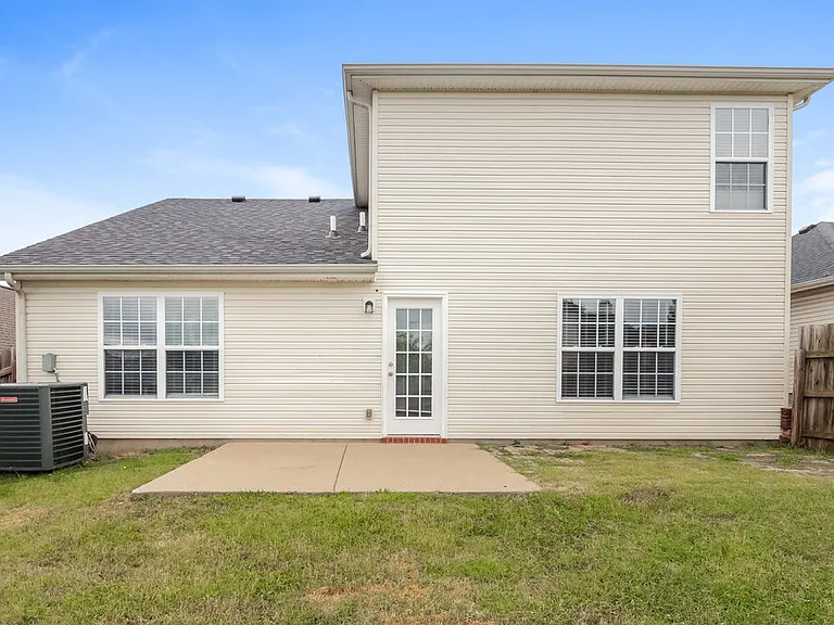 329 Sarna Dr — Photo 17