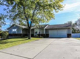 7310 Sennawood Dr, Cedar Hill, MO 63016
