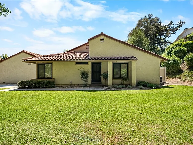 1315 Albariza Pl #5 — Photo 35