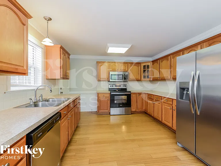 5819 Willowdale Dr — Photo 8