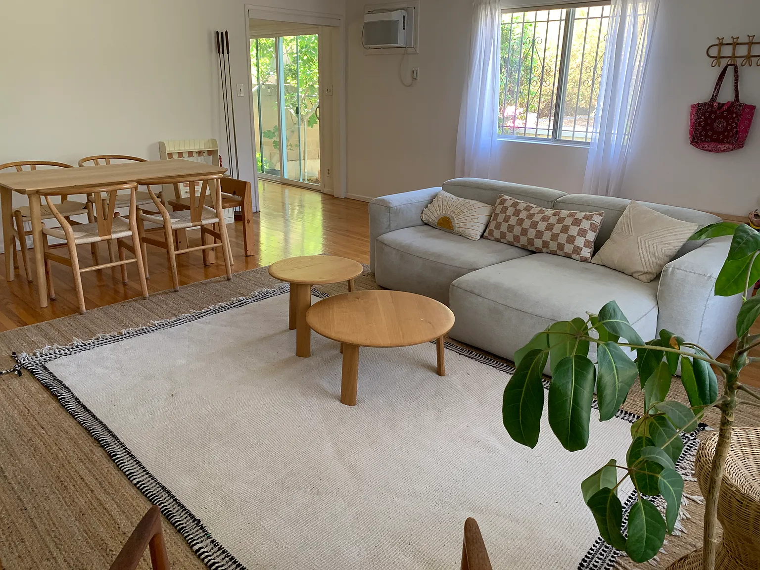 Griffith View Dr, Los Angeles — Photo 3