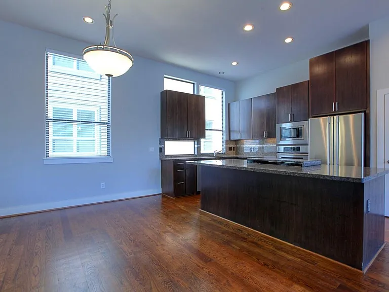 1504 Hazel St — Photo 6