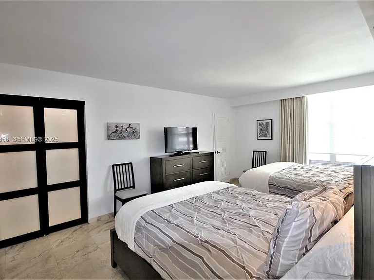 5161 Collins Ave #1610 — Photo 9