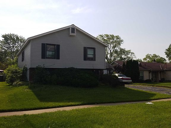 2nd image of 17483 E Gate Dr