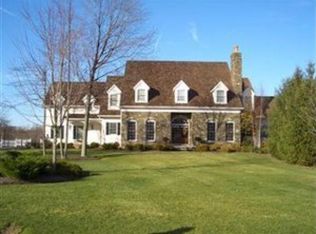 55 Quail Ridge Dr, Chagrin Falls, OH 44022