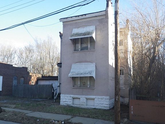 2nd image of 1422 Ferry St