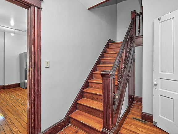 2nd image of 2343 Rohs St
