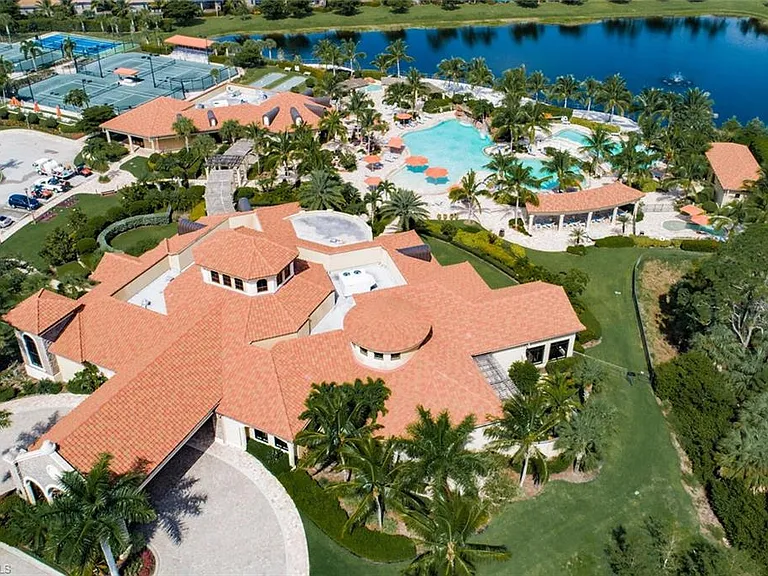 9372 Vercelli Ct — Photo 44