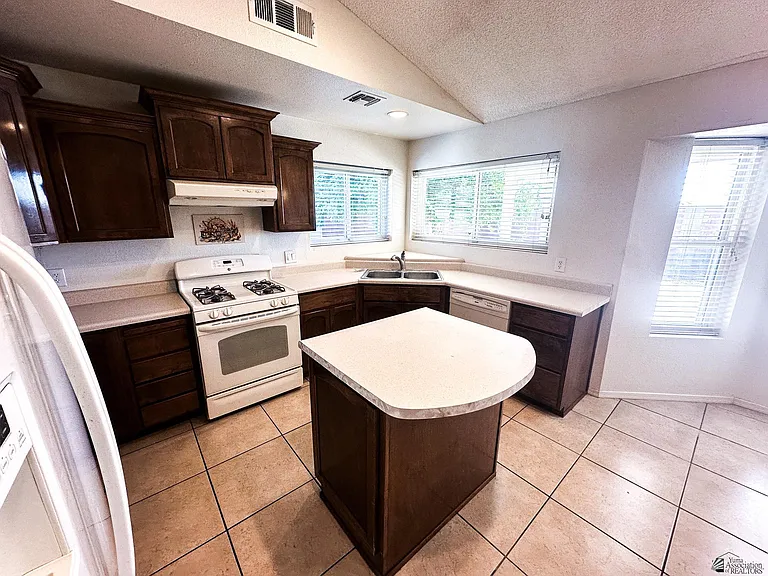3555 W 15th Ln — Photo 13